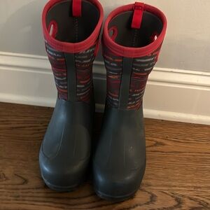 Kids Bogs Waterproof Winter Boots Grey with Red Stripe